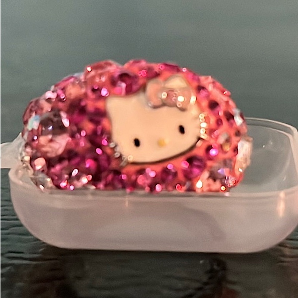 Swarovski Crystal Hello Kitty Ring diameter is 18 mm size 7.5-8.